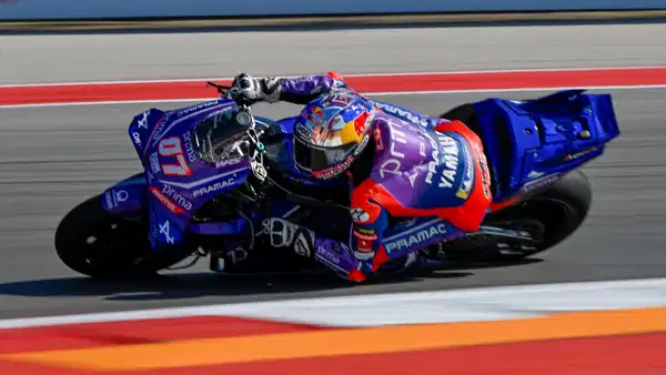 Toprak Razgatlıoğlu İspanya’daki sprint yarışında kaza yaptı!