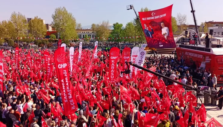 CHP Genel Başkanı Özgür Özel Sakarya’da konuştu