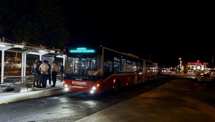 Sakarya’da Metrobüslerde gece seferi başladı